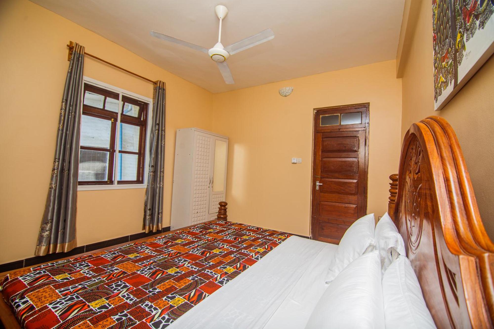 Nanasi * Zanzibar